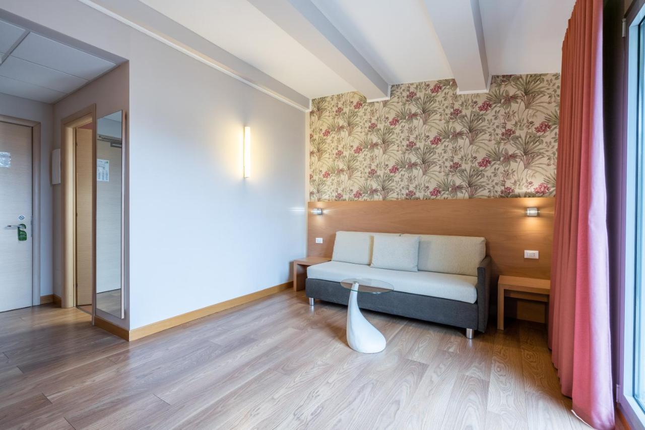 Relais Bellaria Hotel & Congressi Сан Ладзаро ди Савена Екстериор снимка